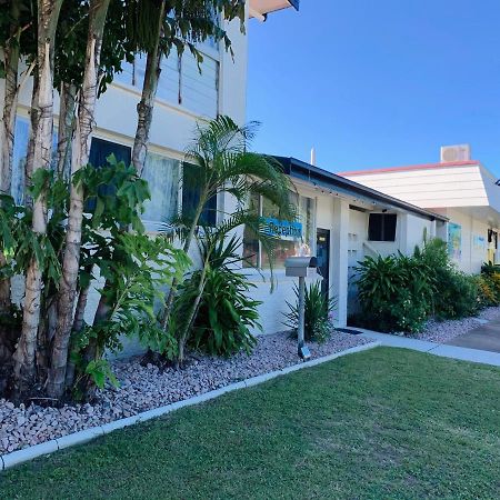Tropical City Motor Inn Ayr Bagian luar foto