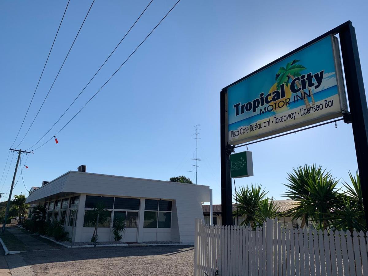 Tropical City Motor Inn Ayr Bagian luar foto